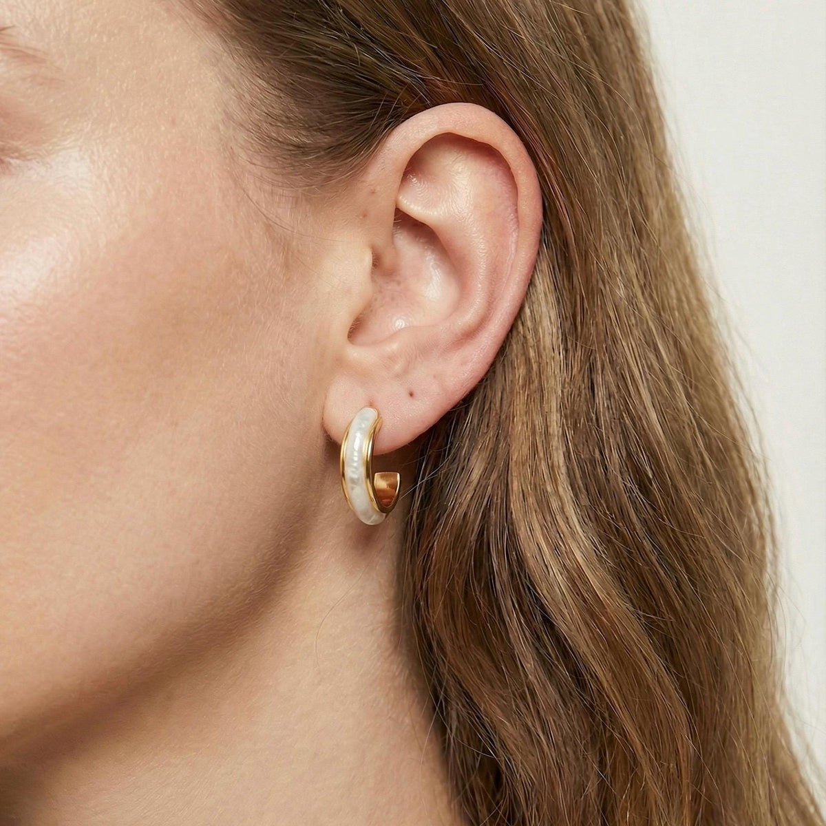 Mother of Pearl Hoop Earrings, 18K Gold Vermeil or 925 Sterling Silver, Dainty Shell Huggie Design, Iridescent Pearl Hoops, Gift for Her