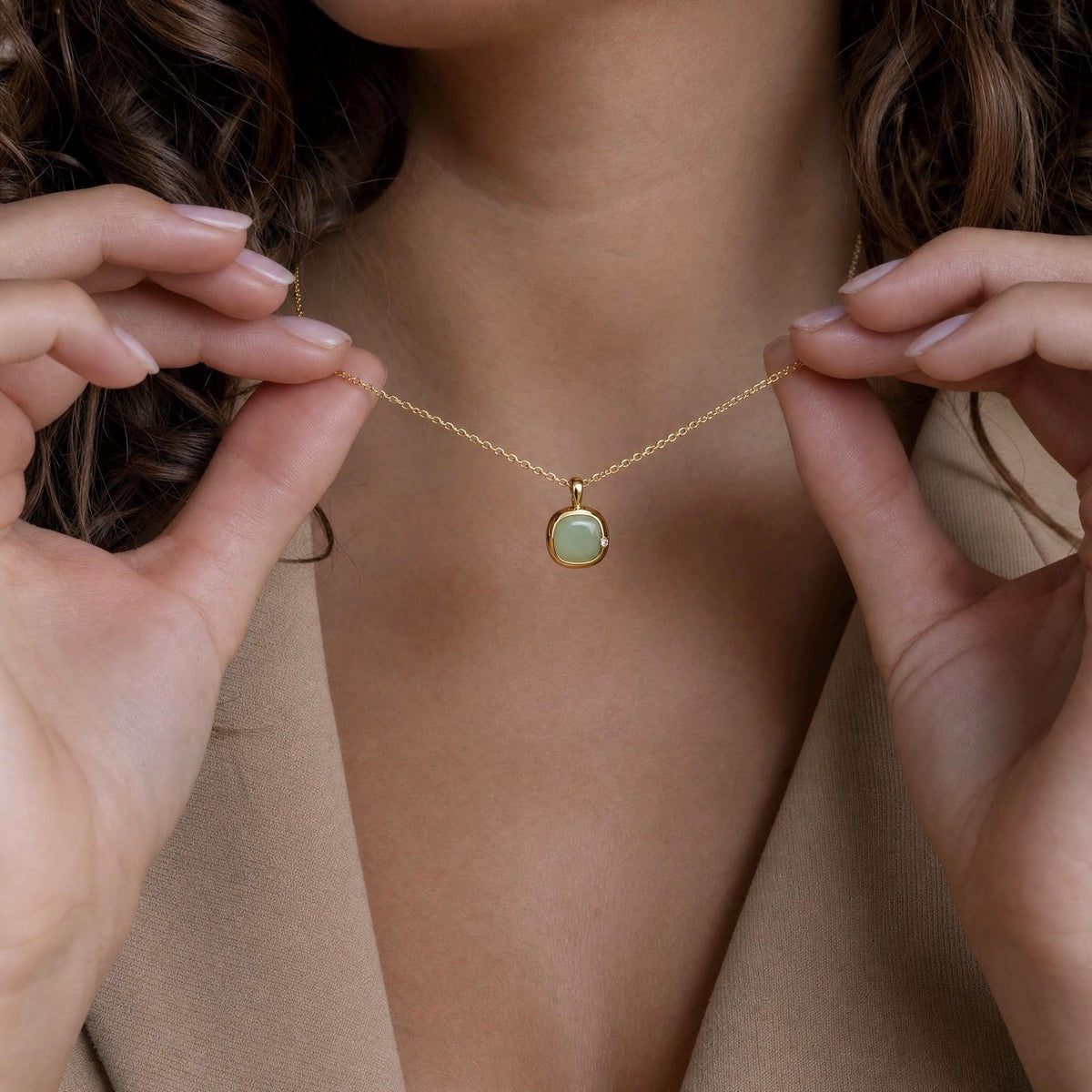 Taurus Birthstone Necklace, Reversible Green Agate Pendant, 18K Gold Vermeil or 925 Sterling Silver, April May Birthday Gift for Her