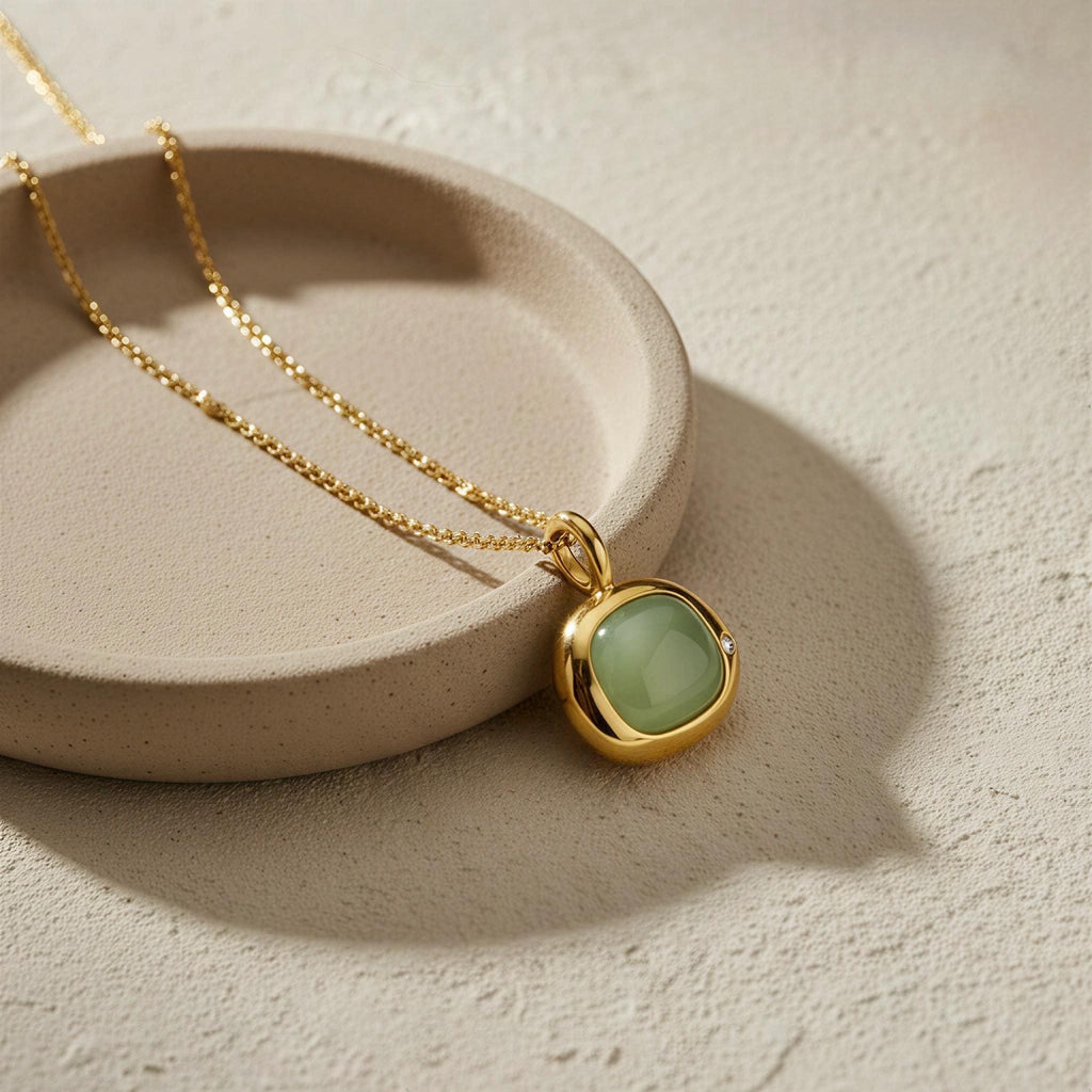 Taurus Birthstone Necklace, Reversible Green Agate Pendant, 18K Gold Vermeil or 925 Sterling Silver, April May Birthday Gift for Her