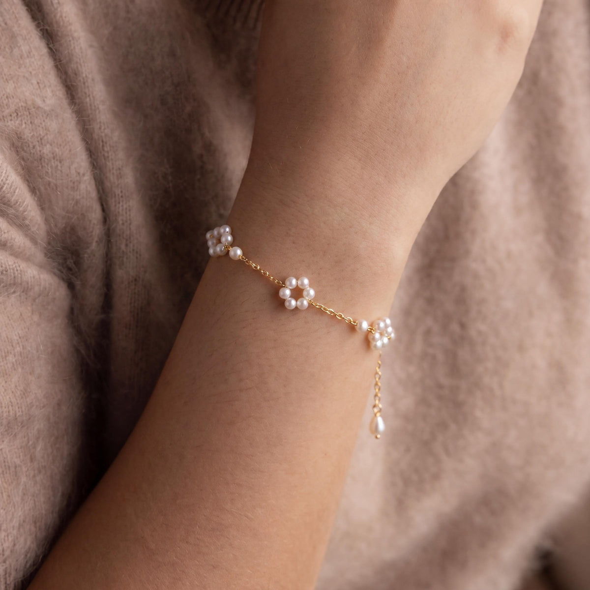 Freshwater Pearl Bracelet, Handcrafted Pearl Flower Design, 18K Gold Vermeil, Bridal Bridesmaid Jewelry, Mother's Day Gift for Her