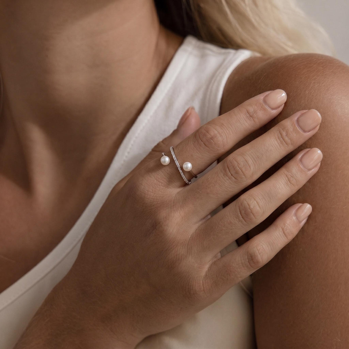 Freshwater Pearl Cross Ring, Handcrafted 14K Gold Vermeil, Moissanite Accent, Dainty Everyday Ring, Gift for Her