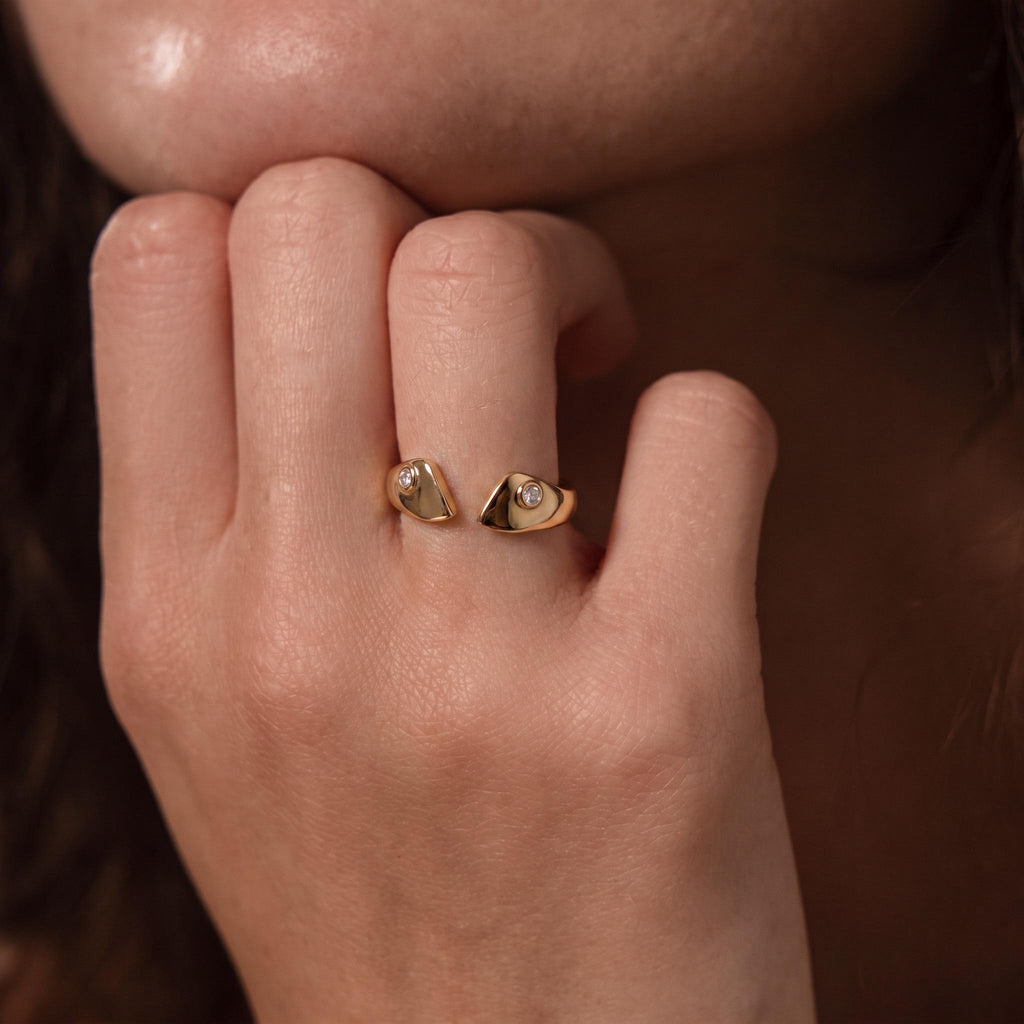 Moissanite Teardrop Ring Gift | Chasing Moon Statement Ring | 14K Gold or White Gold | Gift for Her