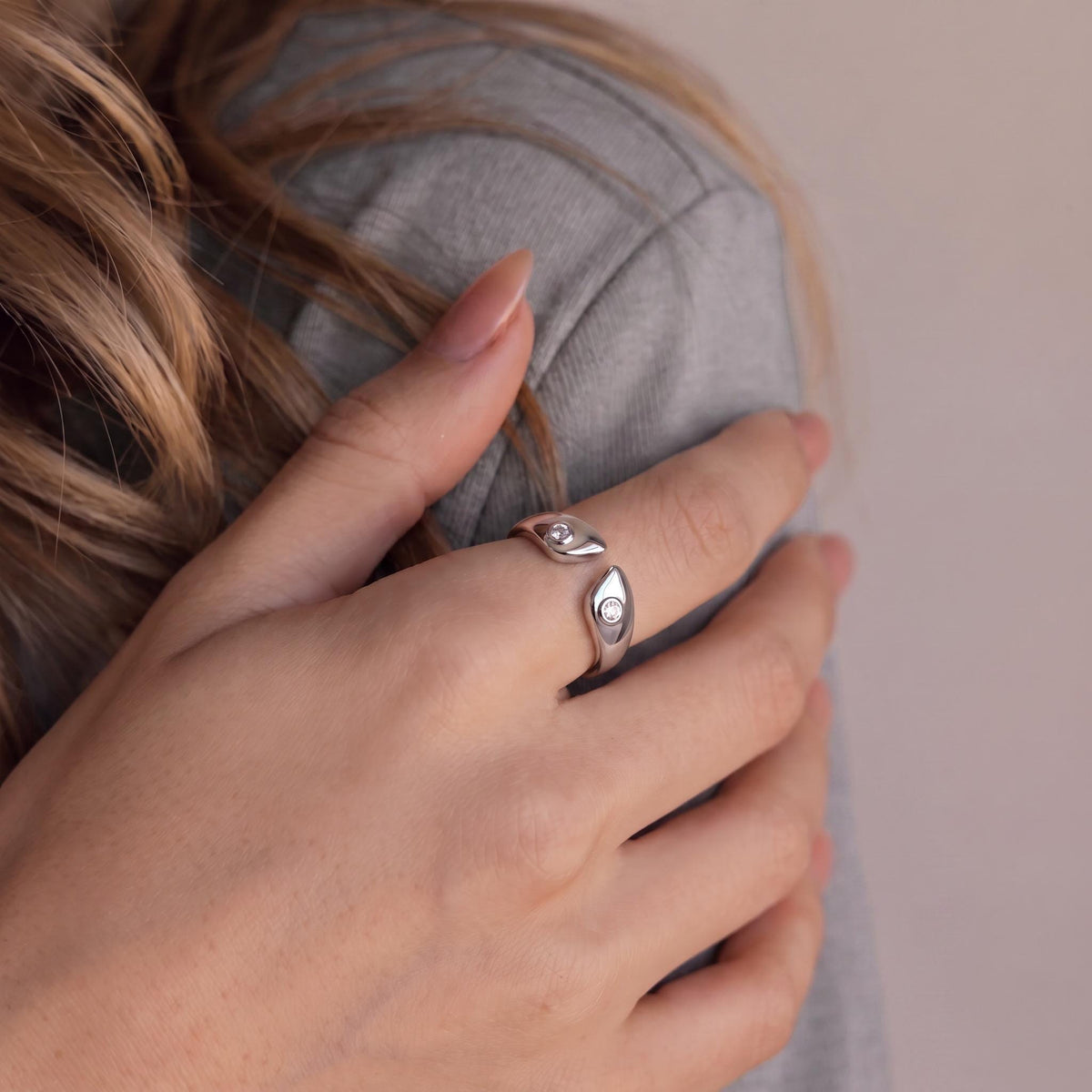 Moissanite Teardrop Ring Gift | Chasing Moon Statement Ring | 14K Gold or White Gold | Gift for Her