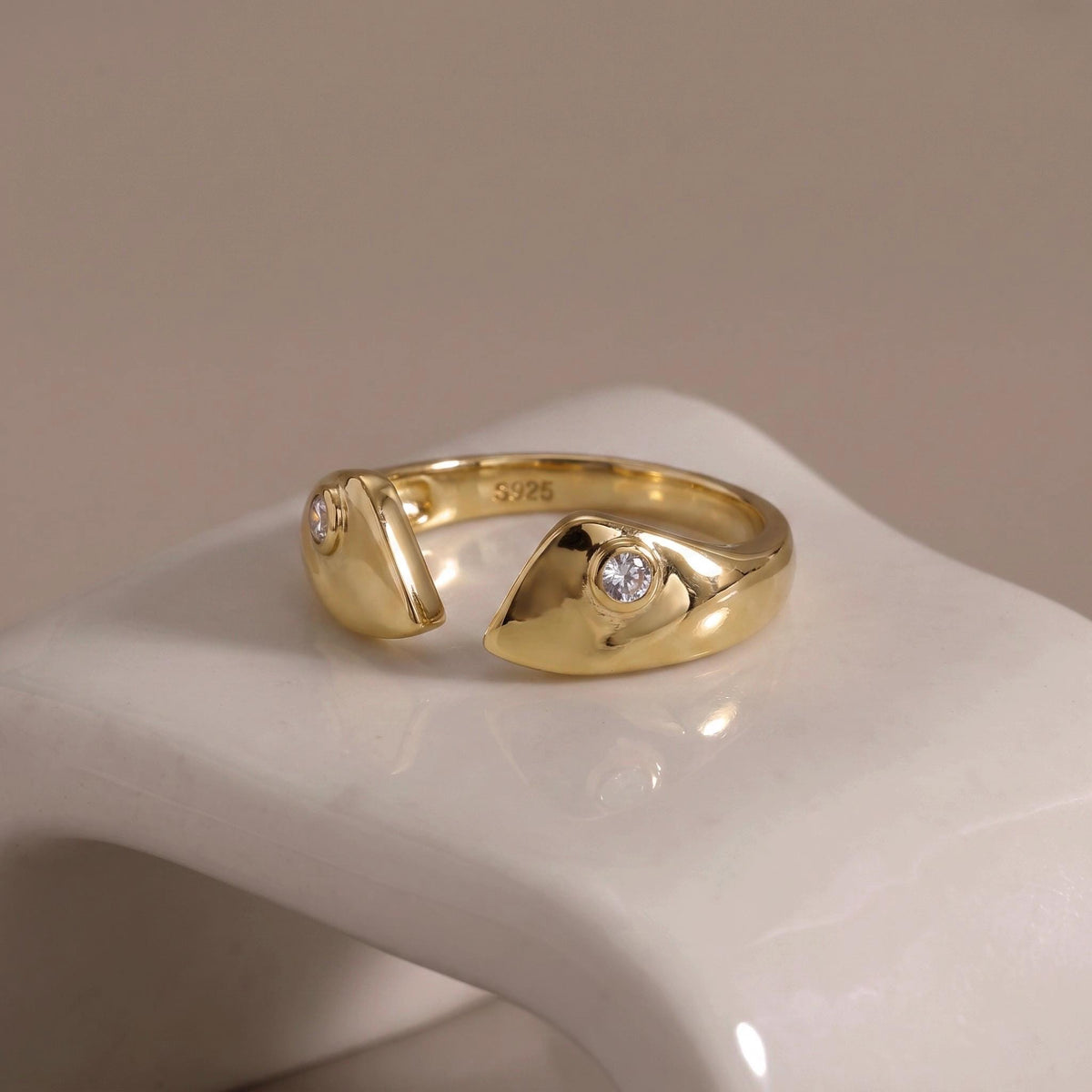 Moissanite Teardrop Ring Gift | Chasing Moon Statement Ring | 14K Gold or White Gold | Gift for Her