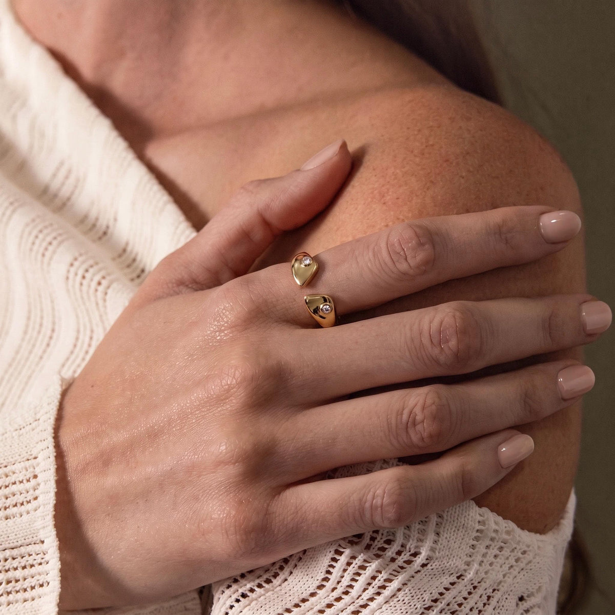 Moissanite Teardrop Ring Gift | Chasing Moon Statement Ring | 14K Gold or White Gold | Gift for Her