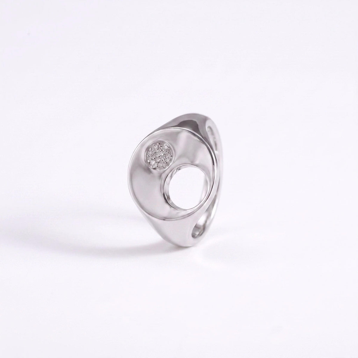Moissanite Signet Ring Gift | Cutout Circle Statement Ring | 14K Gold or White Gold | Gift for Her